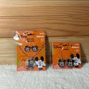NIP Vampire Mickey Mouse Necklace & Earring Sets Claires Disney 2022 Halloween